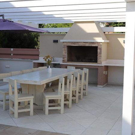 Villa Olivia - New And Modern House With Pool, Souna, Jacuzzi & Playground, Liznjan - Istra Exteriér fotografie