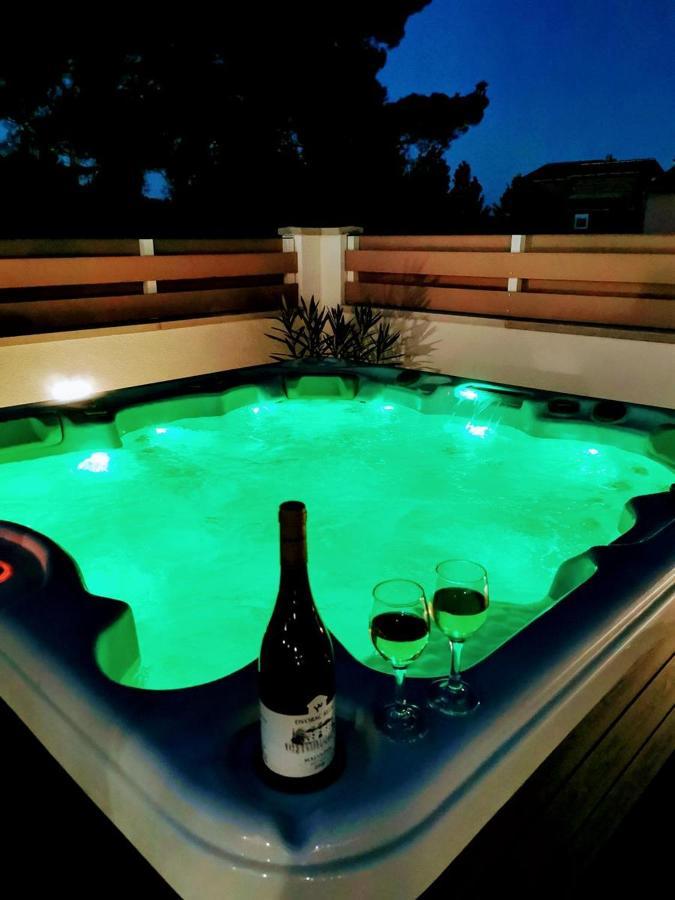Villa Olivia - New And Modern House With Pool, Souna, Jacuzzi & Playground, Liznjan - Istra Exteriér fotografie