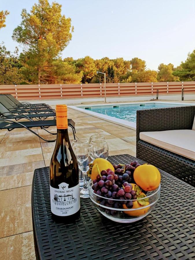 Villa Olivia - New And Modern House With Pool, Souna, Jacuzzi & Playground, Liznjan - Istra Exteriér fotografie